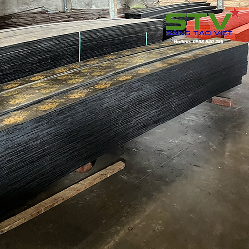 VÁN ÉP COPPHA PHỦ PHIM 4M<br>VÁN ÉP COPPHA 4M (ĐỎ-VÀNG-ĐEN)<br>KT: TUỲ CHỌN TỪ 150mm đến 1000mm
